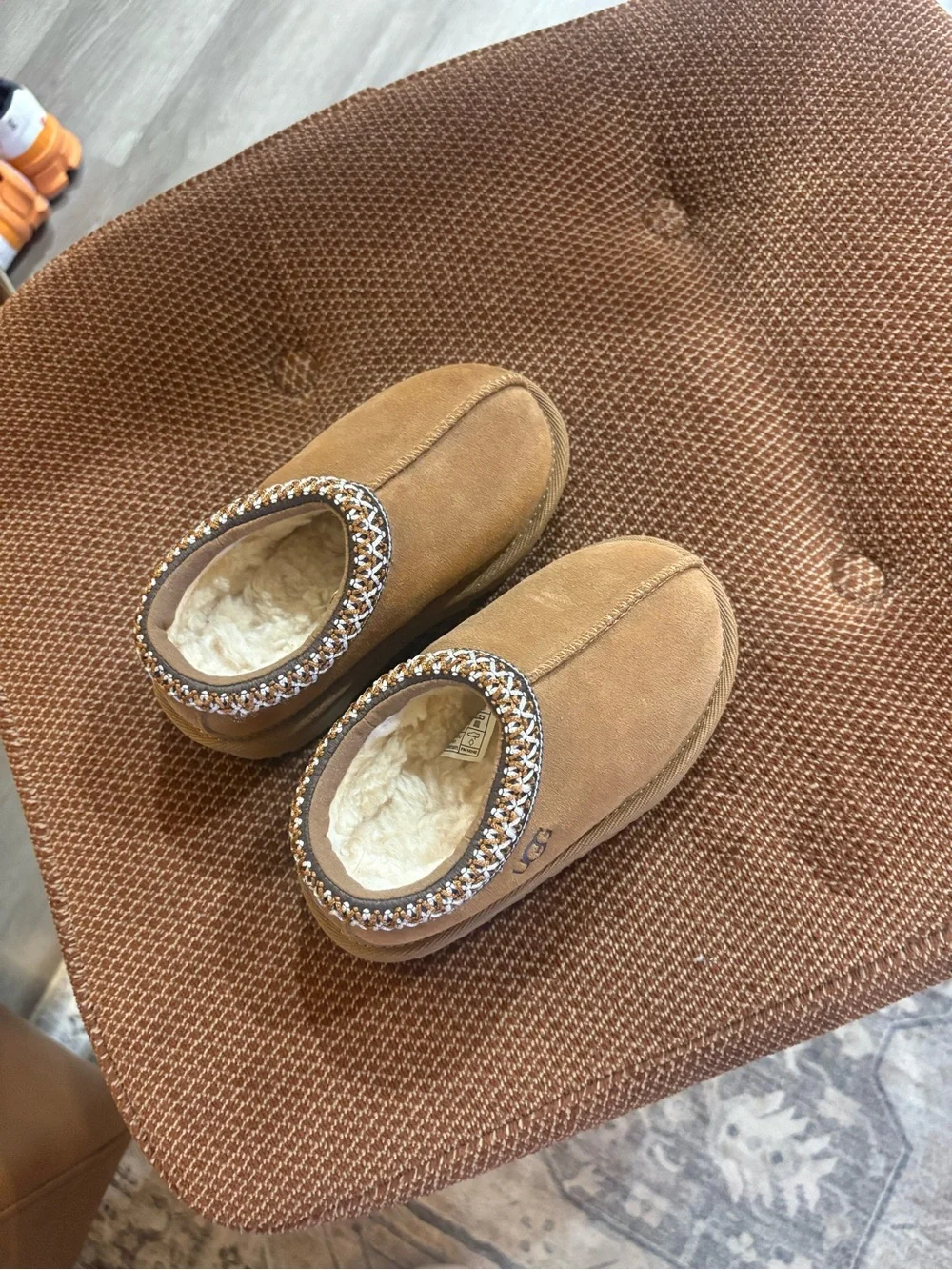 UGG tasman ii